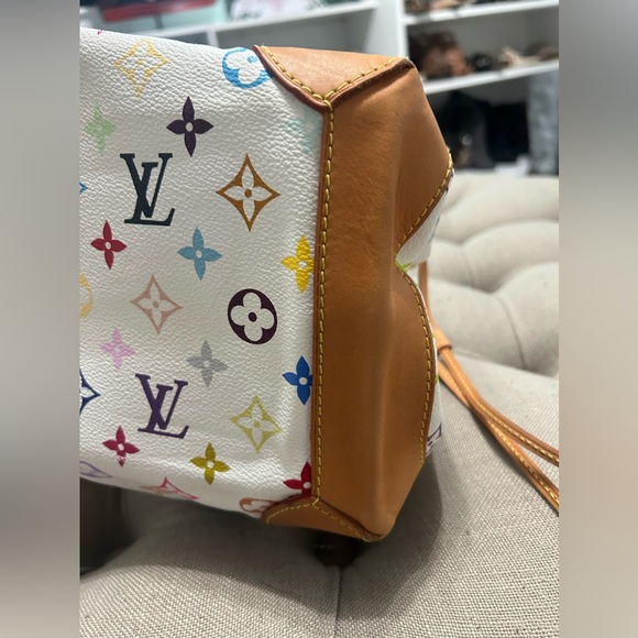 Louis Vuitton Ursula Murakami Monogram - Picture 13 of 17